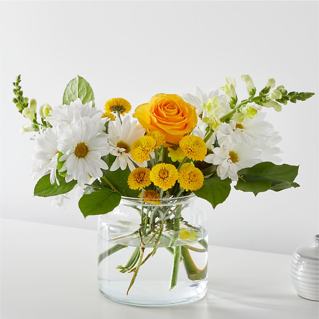 Sun Salutation Bouquet – Taylor Florist, Billerica MA