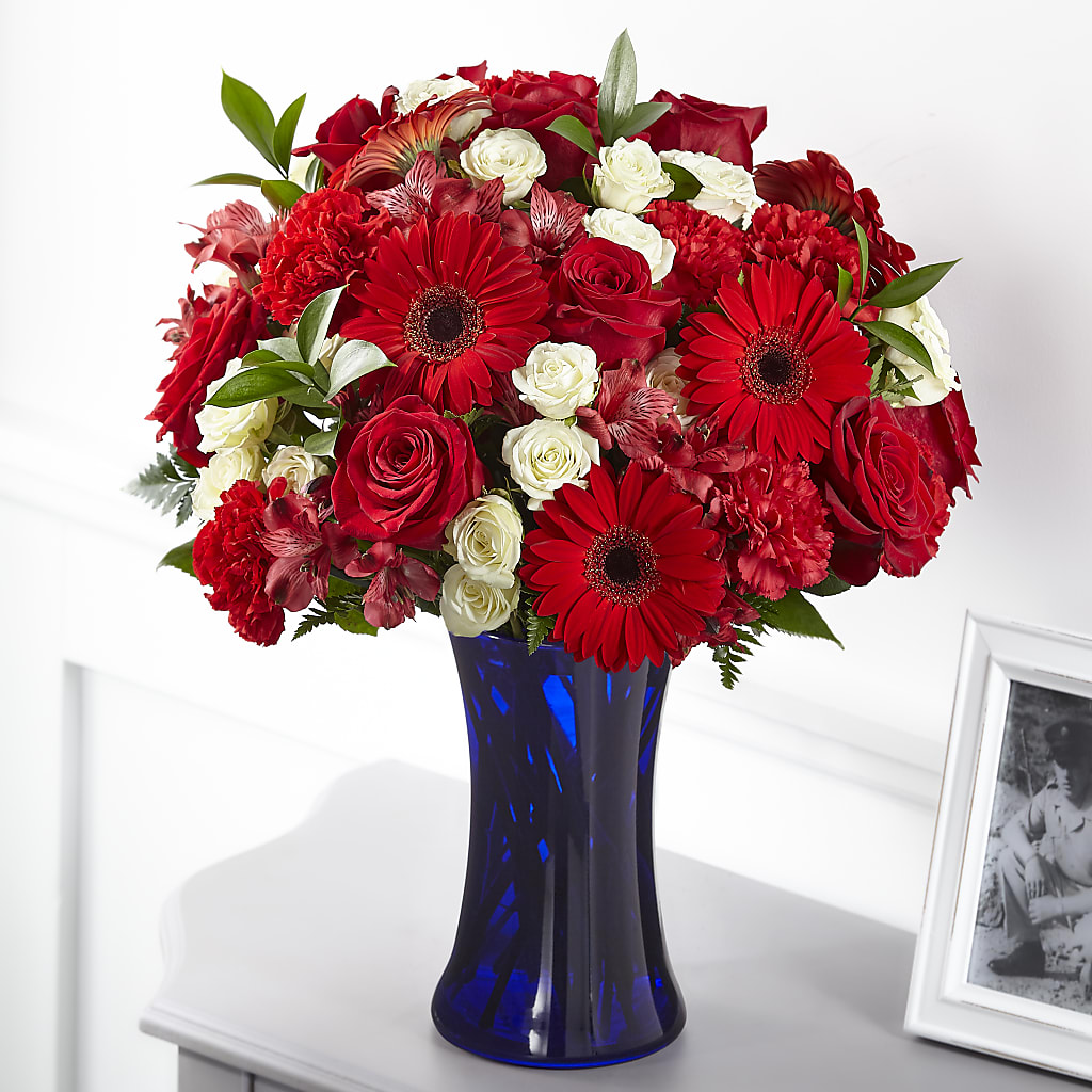 Hearts Embrace Bouquet – Taylor Florist, Billerica MA