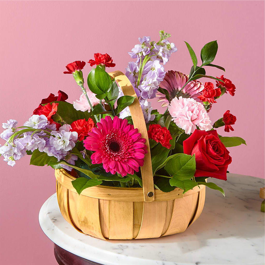 Pink Picnic Basket – Taylor Florist, Billerica MA