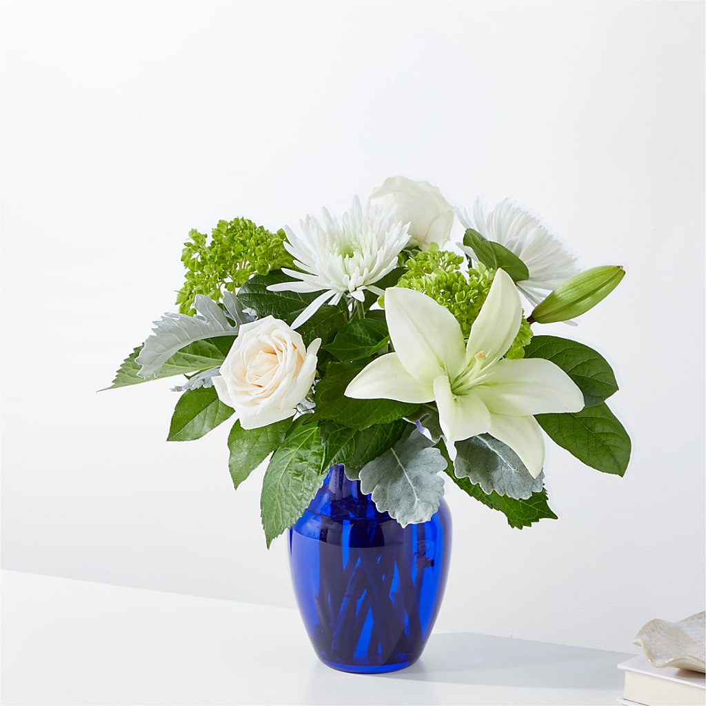 Snowy Dreams Bouquet – Taylor Florist, Billerica MA