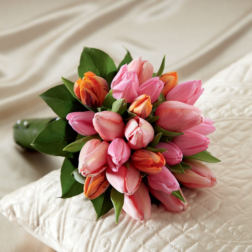 Embraceable Bouquet – Taylor Florist, Billerica MA