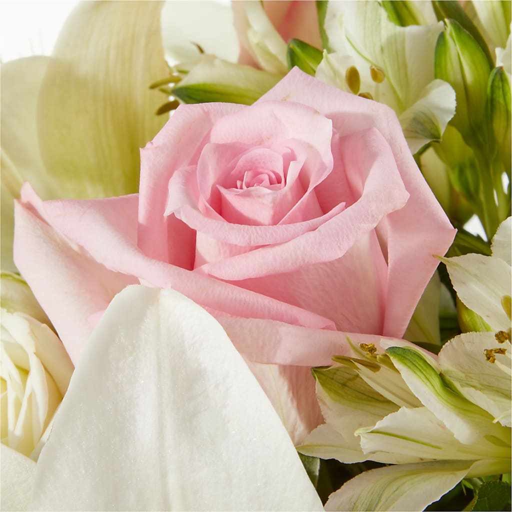 Kindhearted Bouquet –  Taylor Florist, Billerica MA